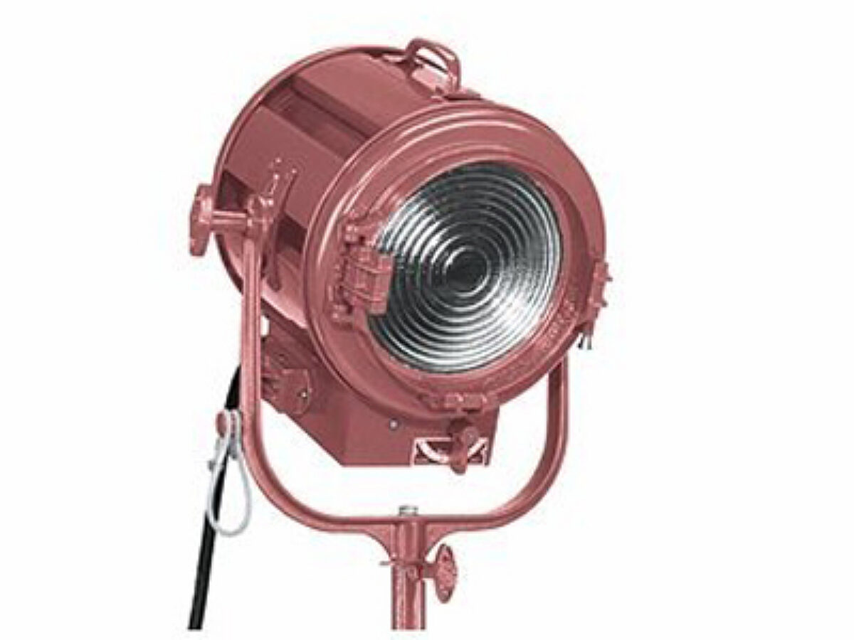 Mole Richardson 2K Fresnel w/Doors & Lamp