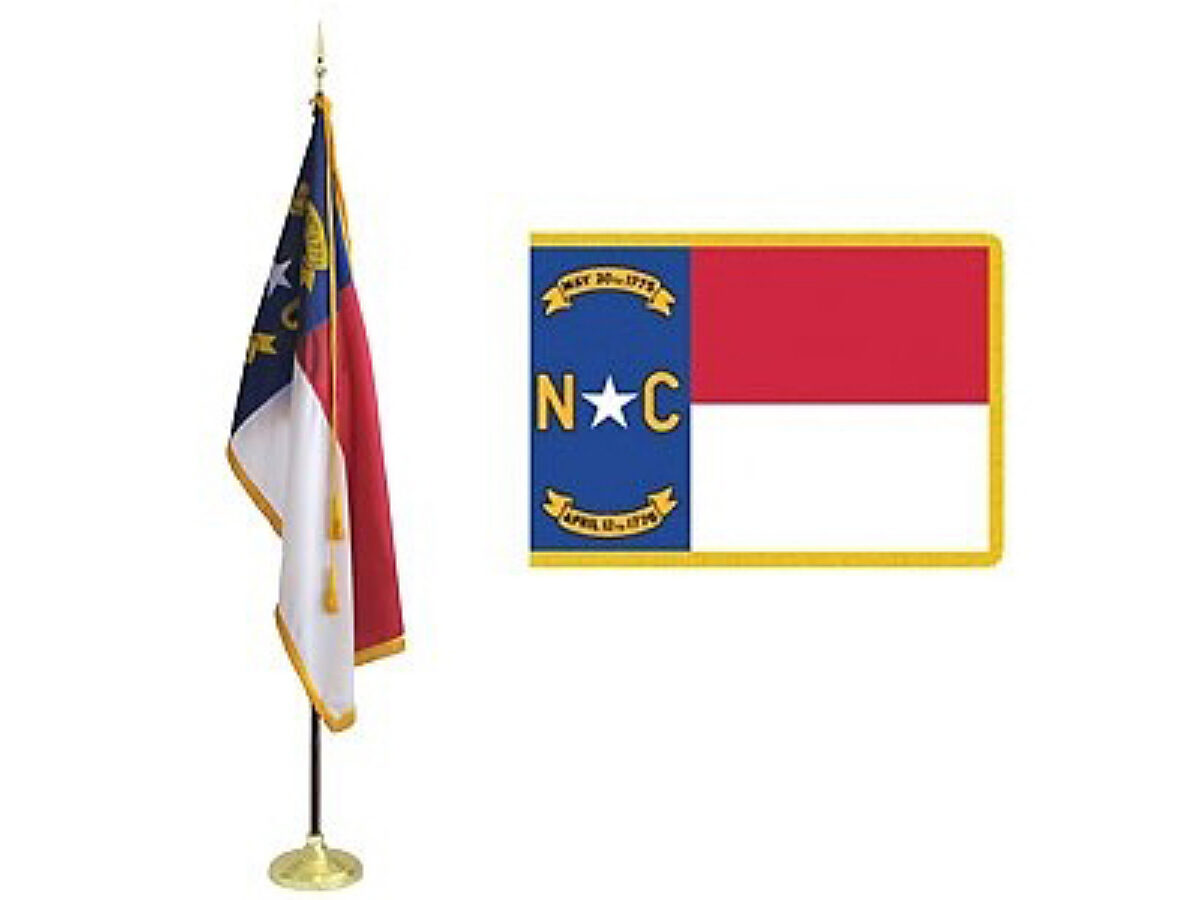 NC Flag - 3'x5' Deluxe Display Set w/ Fringe