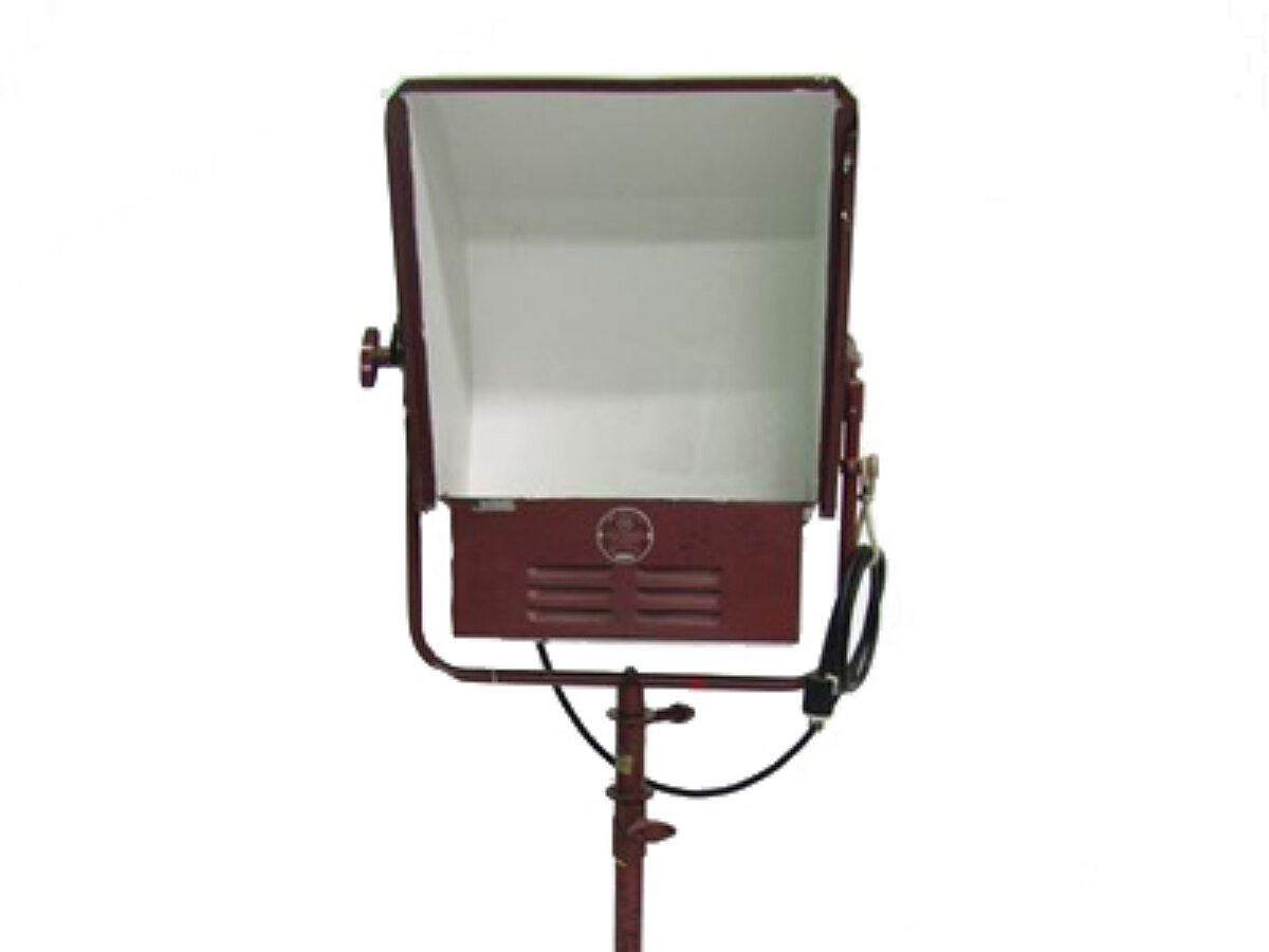 Mole/Altman 1K Softlight with Eggcrate